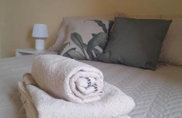 Central 2 quartos WIFI Próximo shopping JL e terminal rodoviário - Foto 3