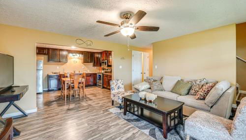 6 Mi to Lake Liberty Pet-Friendly Home with Yard - Foto 3