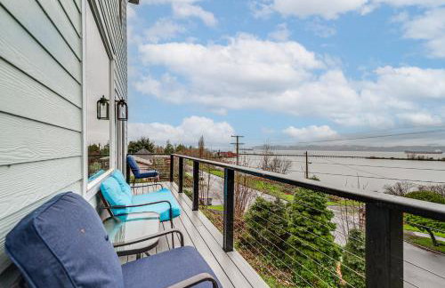 Astoria Home Base with River Views, 3 Mi to Dtwn! - Foto 1