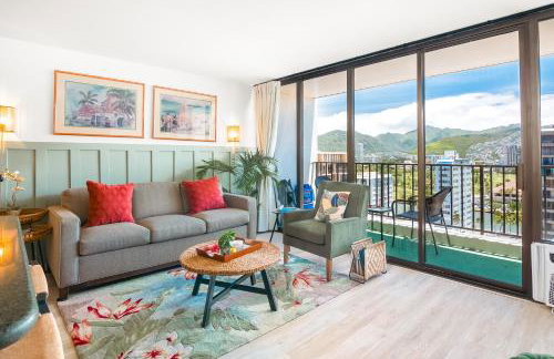 Mountain View Condo with King or Queen Bed and Parking - Photo 18