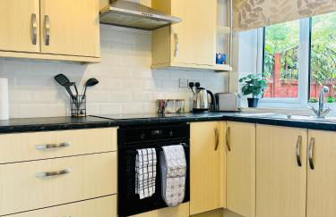 Townhouse in Derby - Photo 8