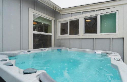 Baby Blue Cottage Downtown Hot Tub BBQ Fire Pit - Foto 29