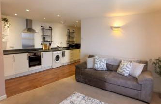 2-Bed Apartment in Bridgwater - Comfy & Central - Foto 1