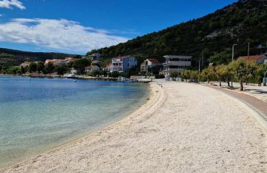 Villa Ludilo mit 4 Apartments in Poljica - Marina bei Trogir Split - Photo 68