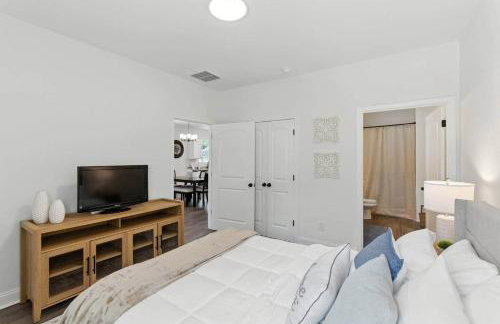 2BR Modern Southern Charm - Foto 10