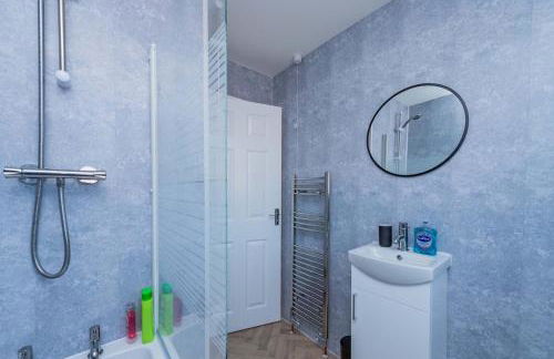 Newport - Sleeps 8 - Private Parking - Foto 3