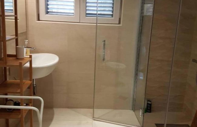 Relaxing Tivat Stay With Balcony & Free Parking - Photo 20