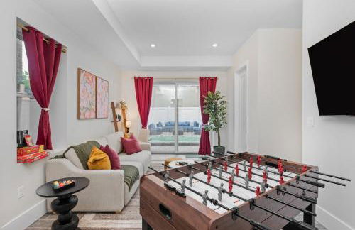 Travelers Dream that's Mins to NYC having Game Room and Parking - Foto 52
