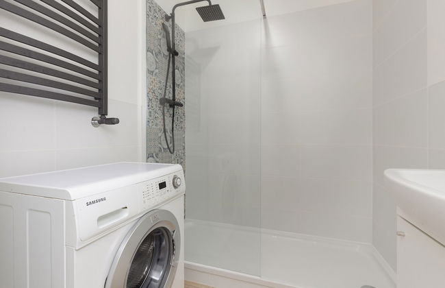 Kopcińskiego Apartment Warsaw by Renters - Photo 46