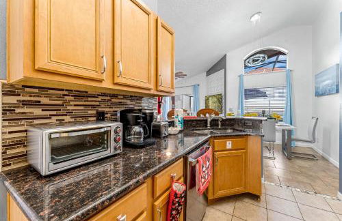 Disney Family Fun Resort, Pool and Game Room - Foto 38