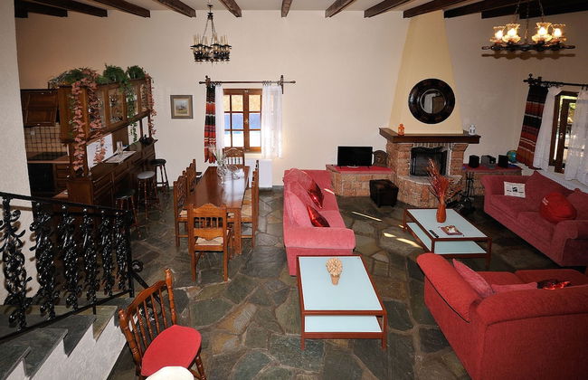 Family Maisonette with Pool near Beach - Foto 13