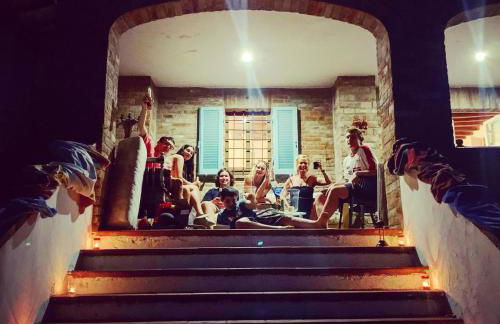 Magical Villa di Gioia Large 6-Bedroom Family Villa with Breathtaking views, Private Garden and Olive grove - in a Cool Village on the Umbria Tuscany Border - Foto 48