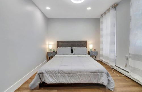 Spacious Central 4BR, Ski & Bike - Photo 11