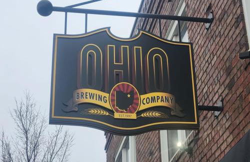 Tree House 6 bedrooms, 2 blocks from everything - Foto 12