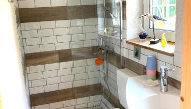 OLD TINY HOUSE Laave Ferienwohnung - Foto 2, Shower