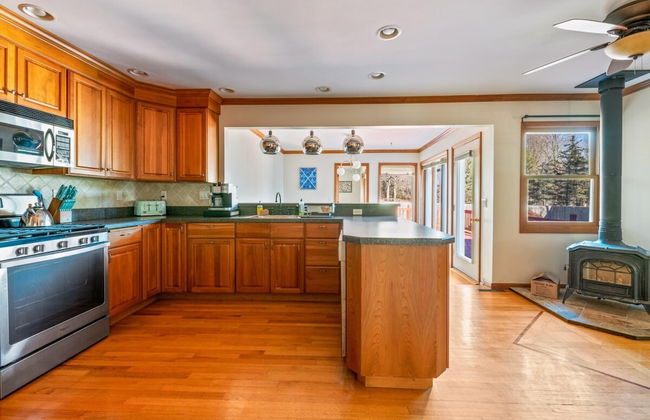 HV Spacious Retreat w Pool No Cleaning Fee - Foto 5