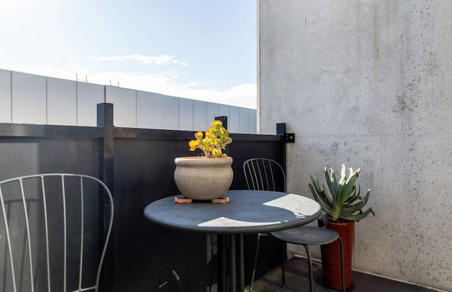 Mika, 2bdr Fitzroy pad With Secure Parking - Foto 17