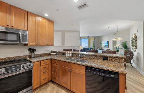 Luxury Condo at Cape Harbour Marina, Water Views! - Foto 54