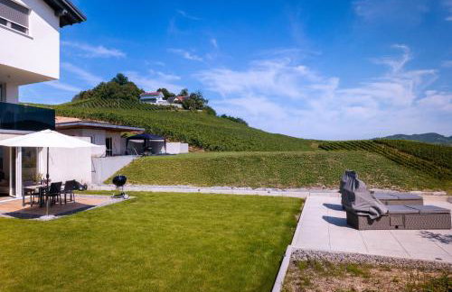 Corner 28 - Photo 11