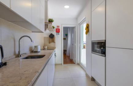 Charming Belém 3BDR Property by LovelyStay - Photo 23