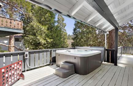 The Matterhorn Manor by Avantstay Harry Potter Inspired A-frame Home w/ Hot Tub & Views - Foto 61