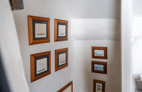 Knyvetts sleeps 6, 3 double beds, pretty garden - Foto 32