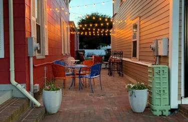 Poe Themed Home Close to Beaches and DE Turf - Foto 18