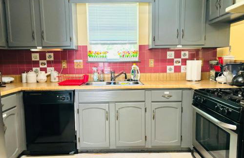 Large 3BR Home for Families and Work Stays With Fast WIFI - Foto 39