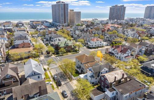 5BR 3BA Family Retreat 2 Blocks from Beach - Foto 21