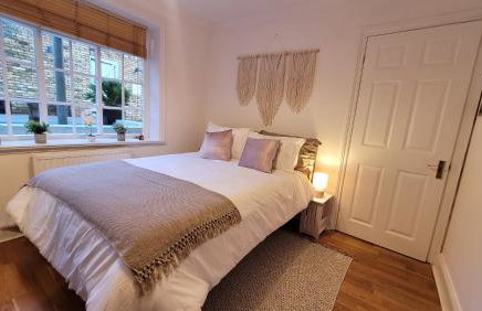 Entire house with garden 5 mins from the tube - Foto 3