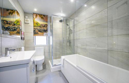 51VL For your Stylish and Relaxed Stay with Free Parking and Free WiFi - Foto 42