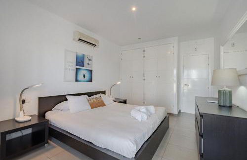 Villa Elisabetta, Luxury Villa with Heated Pool Ocean View in Adeje, Tenerife - Foto 13