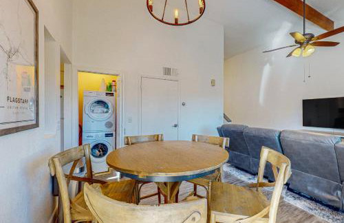 Near Hiking and Biking! Flagstaff Condo with Grill - Foto 9