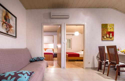 APARTMANI IVAN I RUŽA - Foto 37