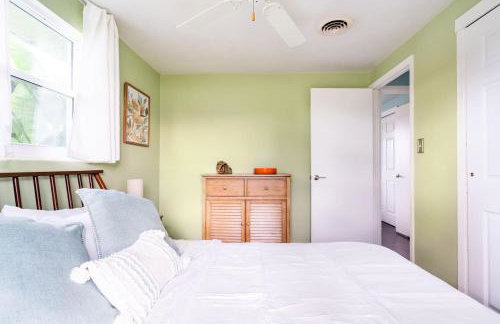 Lemon Bay Hideaway, Retro Beach Bungalow - Foto 32