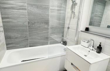 Spacious 1-Bed Apartment in Greenwich By LS2G Stays - Photo 5