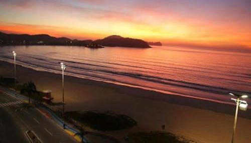 Apt Cabo Frio - próximo Praia do Forte - Foto 3