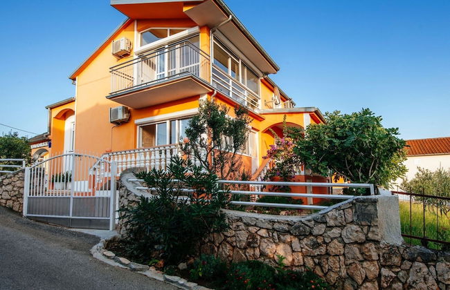 Beautiful Holiday Home in Maslenica Near Beach" - Foto 35