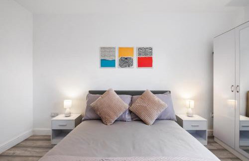 Stylish 1 Bed Apt 4 Min to Airport WiFi & Parking - Foto 2