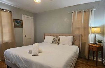 Dauphin District Darling #1-Downtown, Restaurants - Foto 74