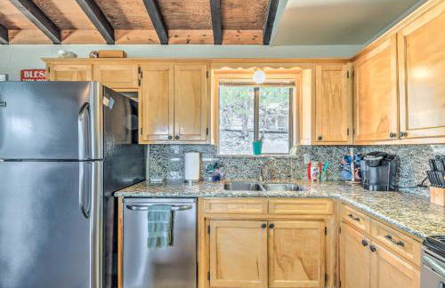 Scenic Hideaway with Deck and Grill about 6 Mi to Ruidoso! - Foto 10