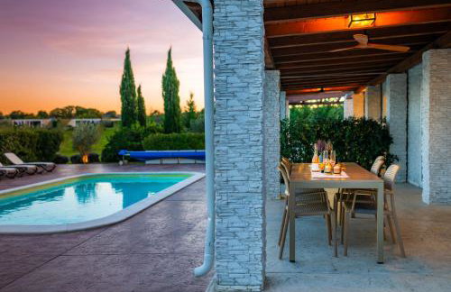 Villa Almond - Foto 1