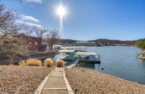 Family Home with Private Dock on Lake of the Ozarks! - Foto 2