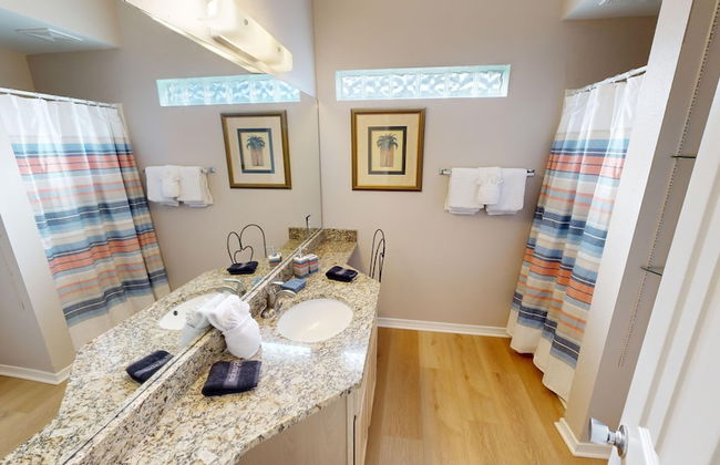 SPC 9136 - Ground Floor 2 BR short walk to beach right by pool by RedAwning - Foto 13