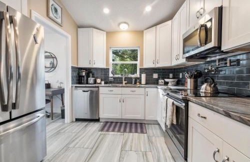 Your Home Away From Home 3Br 2Bth House with EV PLUG IN on site & Only 8 min to downtown - Foto 19