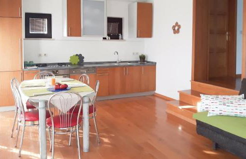 1 Bedroom Awesome Apartment In Kolan - Photo 12