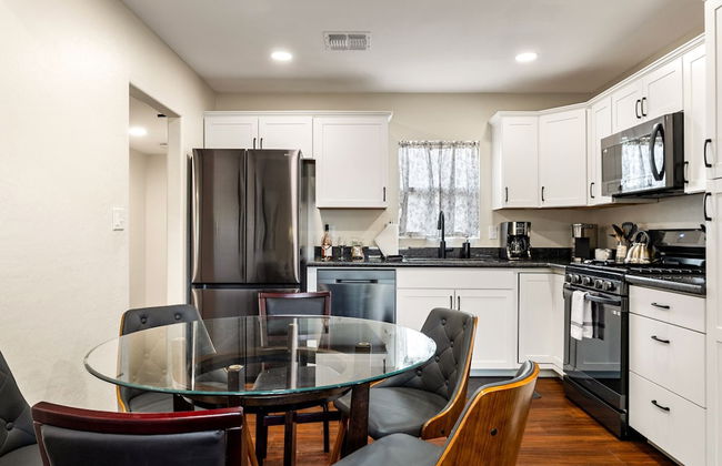 Prescott Family Friendly 3 Bedroom w Large Yard - Photo 11