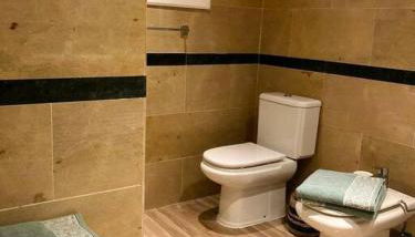 Gorgeous Apartment located in Elviria Marbella - Photo 2