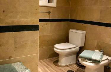 Gorgeous Apartment located in Elviria Marbella - Photo 2