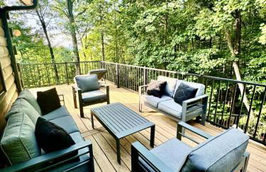 MOONLIGHT MOUNTAIN MANOR - Cedar Hot Tub, Views & Games - Foto 33